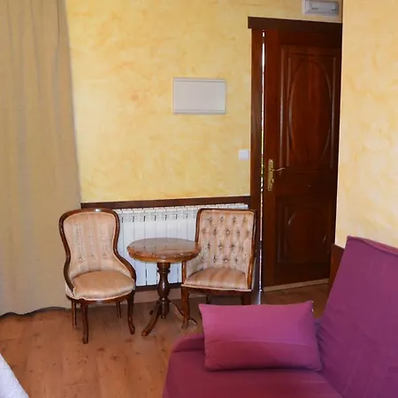 فندق Arenas De Cabrales-