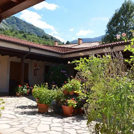 Arenas De Cabrales- Аренас-де-Кабралес