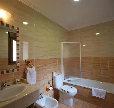 Arenas De Cabrales- 2* اريناس دي كابراليس