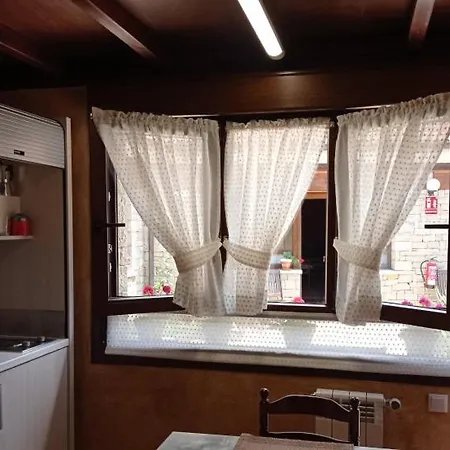 فندق Arenas De Cabrales-